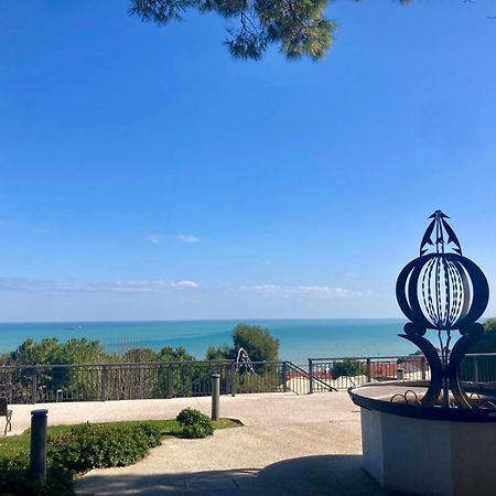 B&B Residenza Leonardo 팔코나라마리티마 외부 사진
